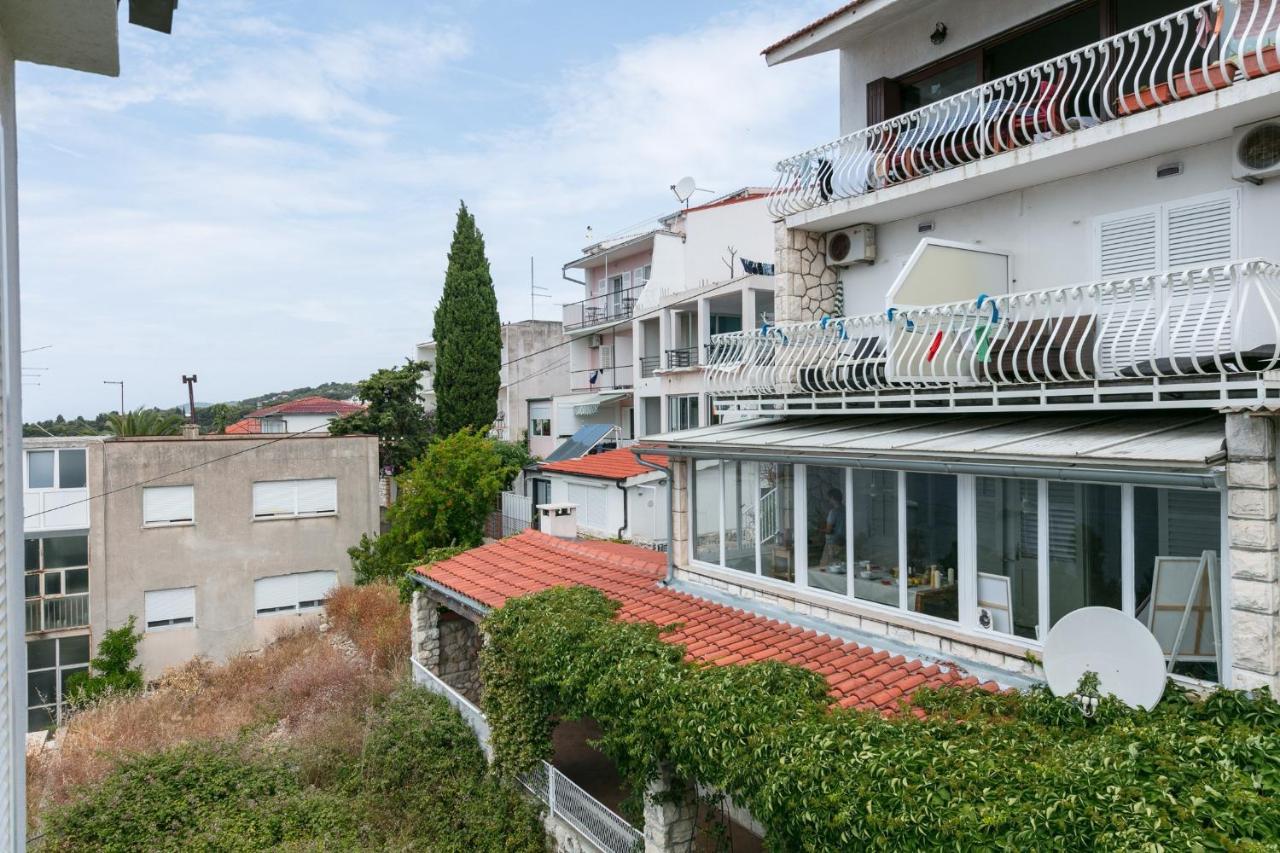 Apartments By The Sea Hvar - 14197 Хвар Экстерьер фото