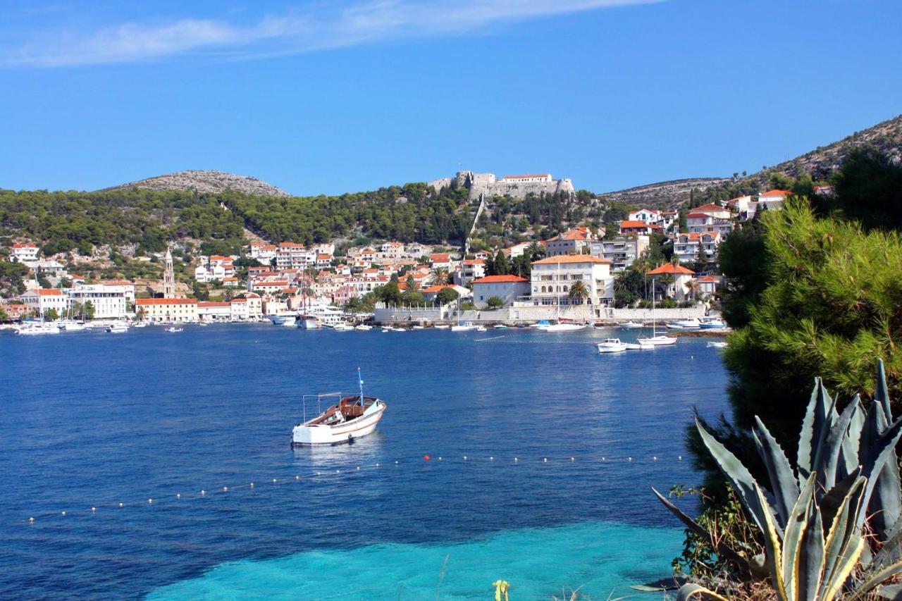 Apartments By The Sea Hvar - 14197 Хвар Экстерьер фото